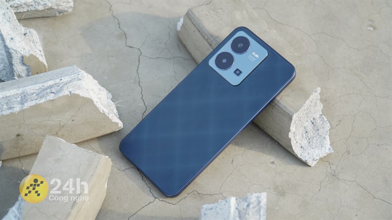 Vivo Y36 sở hữu cấu hình khá mạnh mẽ với chip 'rồng'. - Vivo Y36