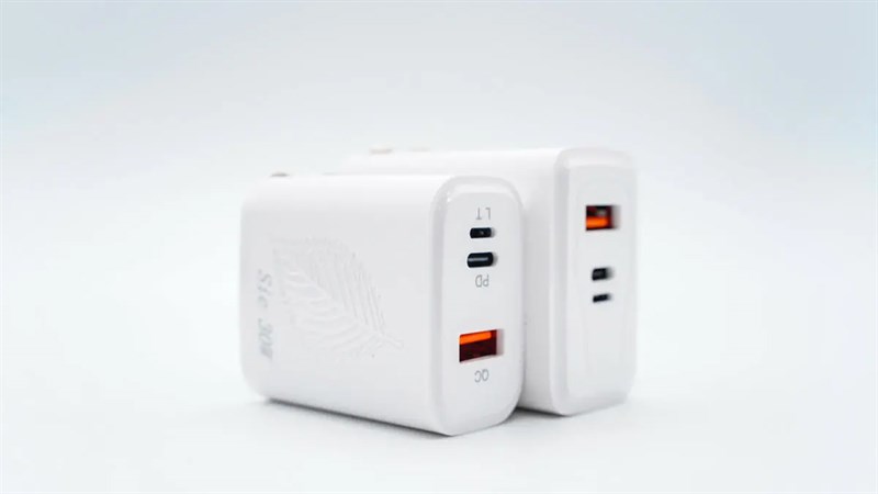 Độc lạ củ sạc có đầu sạc Lightning Độc lạ củ sạc có đầu sạc Lightning