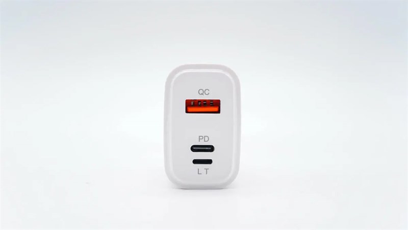 Độc lạ củ sạc có đầu sạc Lightning Độc lạ củ sạc có đầu sạc Lightning