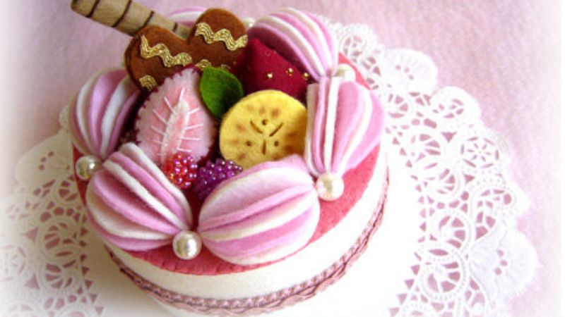 Cute pink velvet birthday cake