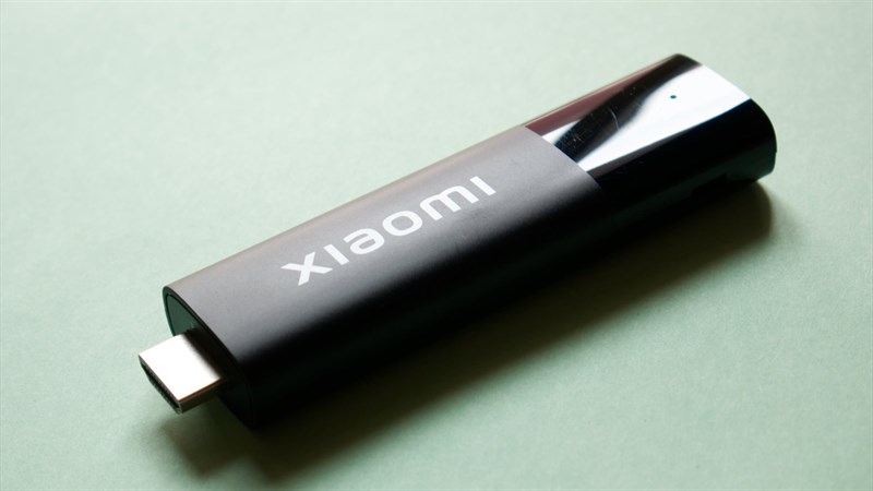 Xiaomi TV Stick 4K có ngoại hình nhỏ gọn, dùng cổng HDMI để kết nối