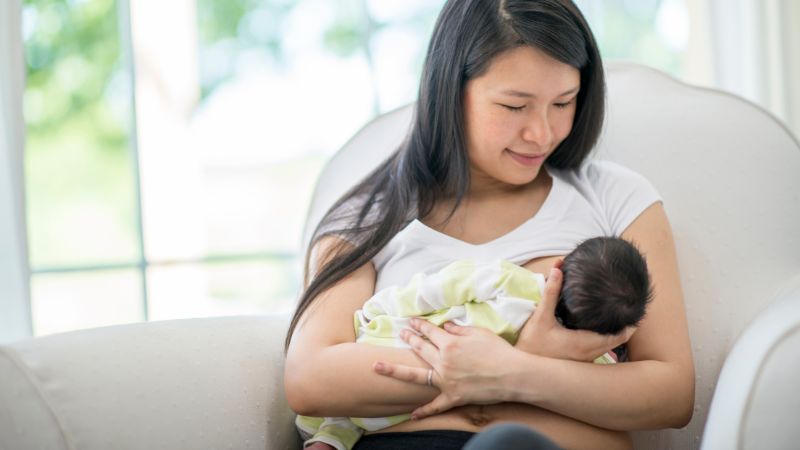 Cho con bú mẹ để giảm cân Cho con bú mẹ để giảm cân