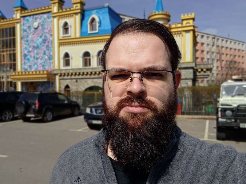 Đánh giá ASUS ROG Phone 7: Thiết kế đẹp mắt, pin lớn 6.000 mAh cùng hiệu năng mạnh mẽ Đánh giá ASUS ROG Phone 7: Thiết kế đẹp mắt, pin lớn 6.000 mAh cùng hiệu năng mạnh mẽ