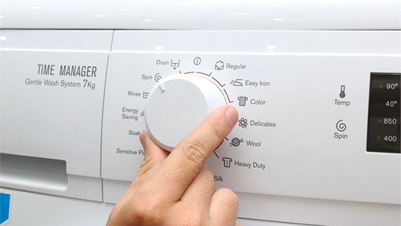 Choosing the wrong washing and drying settings