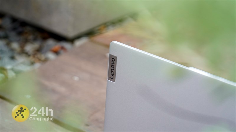 Lenovo IdeaPad Slim 5 Light sở hữu những đường góc cạnh nam tính, mạnh mẽ Lenovo IdeaPad Slim 5 Light sở hữu những đường góc cạnh nam tính, mạnh mẽ