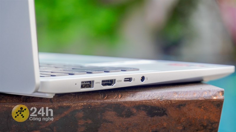 Cạnh trái của Lenovo IdeaPad Slim 5 Light Cạnh trái của Lenovo IdeaPad Slim 5 Light