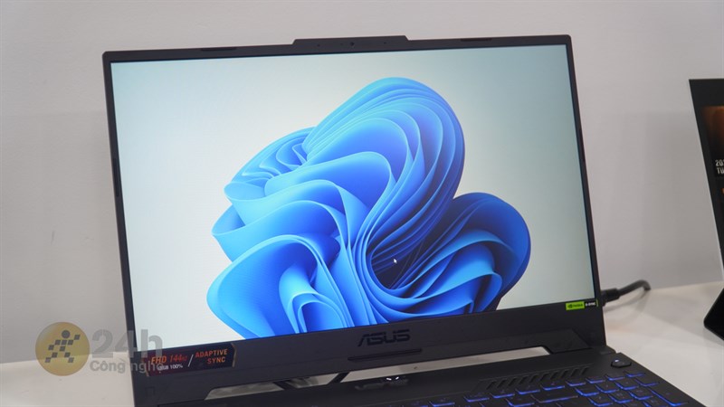 ASUS TUF Gaming F15 2023 sử dụng tấm nền IPS với tốc độ quét 144 Hz căng đét