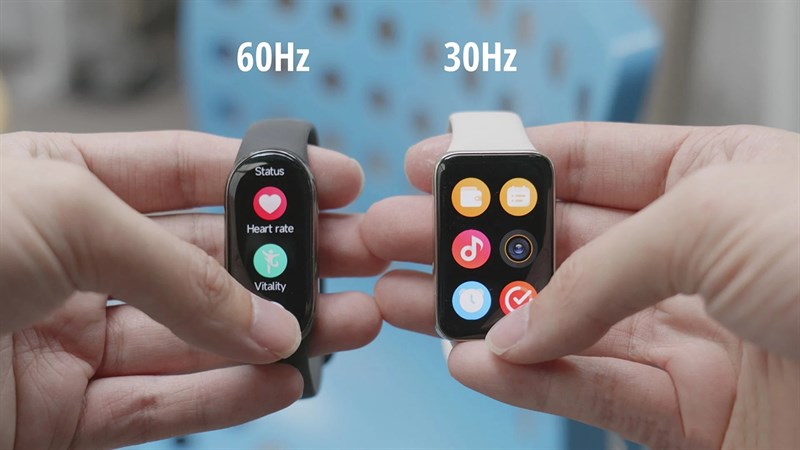 Xiaomi Band 8 (trái) còn được trang bị tần số quét 60 Hz xịn sò Xiaomi Band 8 (trái) còn được trang bị tần số quét 60 Hz xịn sò