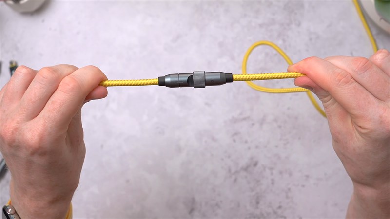 Việc lắp ráp các dây lại với nhau cực kỳ dễ