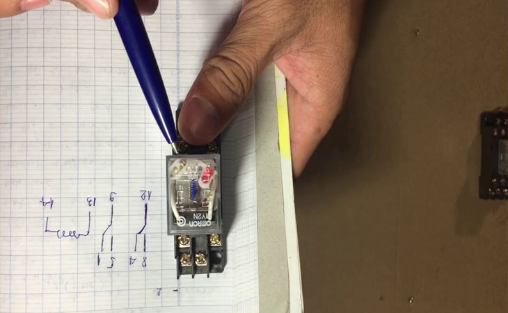 Ngắn mạch hoặc công tắc relay bị hỏng Ngắn mạch hoặc công tắc relay bị hỏng