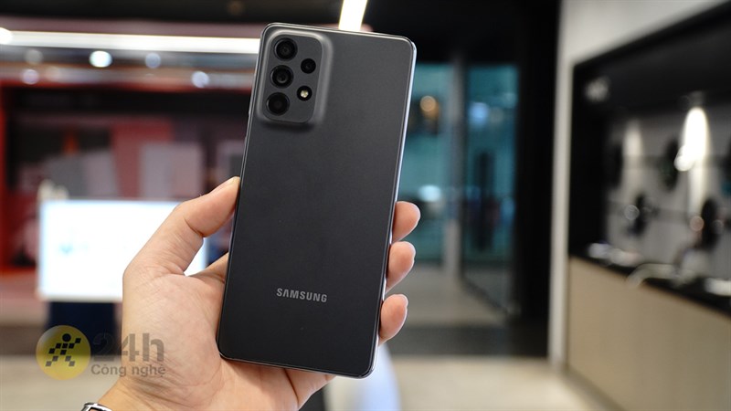 Hệ thống camera của Galaxy A73 5G sau 1 năm vẫn được đánh giá cao