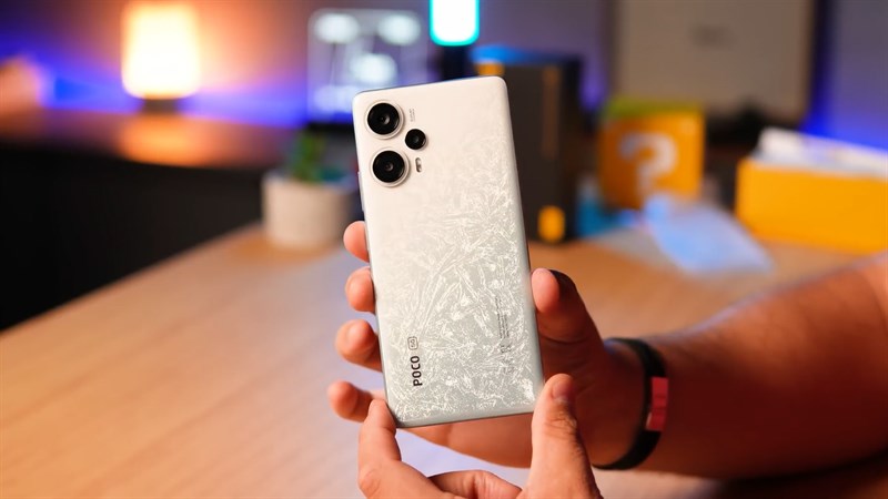 POCO F5 mang thiết kế vuông vắn đẹp mắt, tổng thể hài hòa POCO F5 mang thiết kế vuông vắn đẹp mắt, tổng thể hài hòa