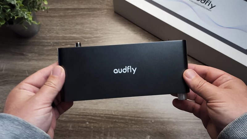 Mặt trên của driver.