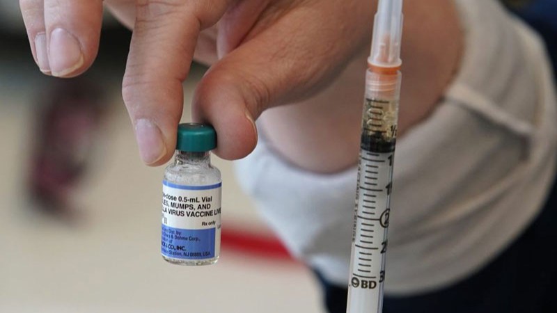 Tiêm vắc xin phòng bệnh sởi - quai bị - rubella cho trẻ 6 tuổi