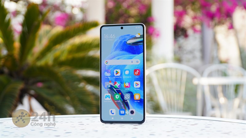 Thời tới, điện thoại chống nước giảm giá