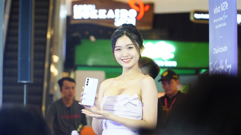 Toàn cảnh sự kiện ra mắt Vivo V27e: Tỏa Sáng Hào Quang cả ngày lẫn đêm Toàn cảnh sự kiện ra mắt Vivo V27e: Tỏa Sáng Hào Quang cả ngày lẫn đêm