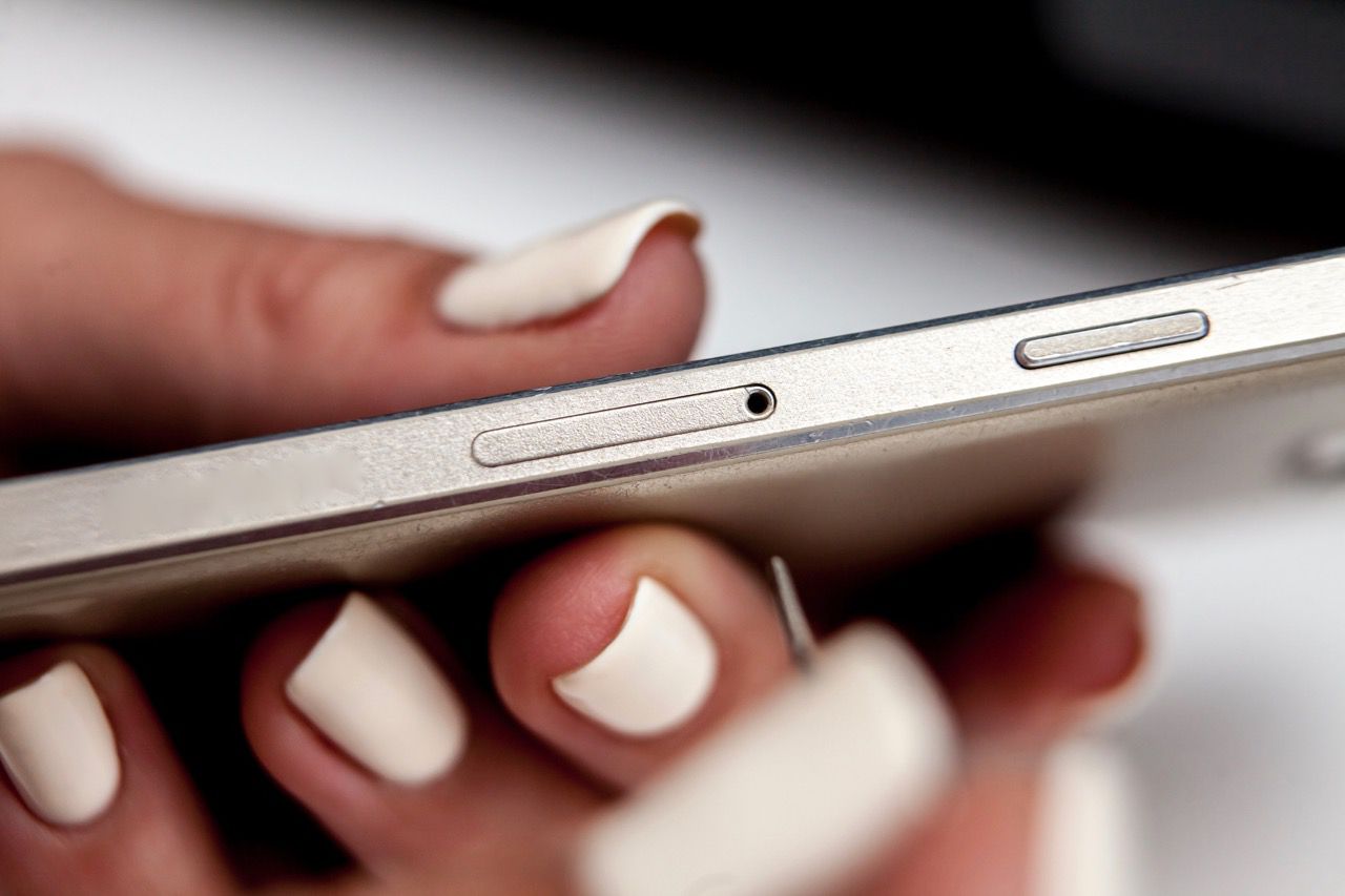 cách nhận biết iphone thay vỏ