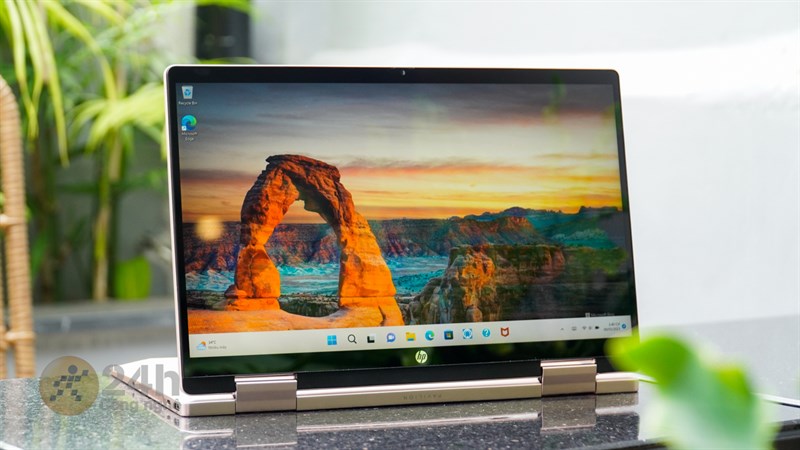 HP Pavilion X360 14 ek1049TU (80R27PA)