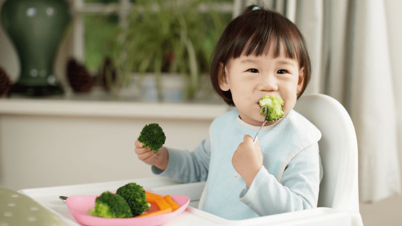 Cho trẻ ăn loại rau yêu thích