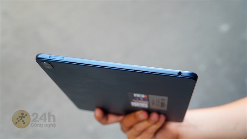 Cạnh trên của Huawei Matebook E 2022. Cạnh trên của Huawei Matebook E 2022.