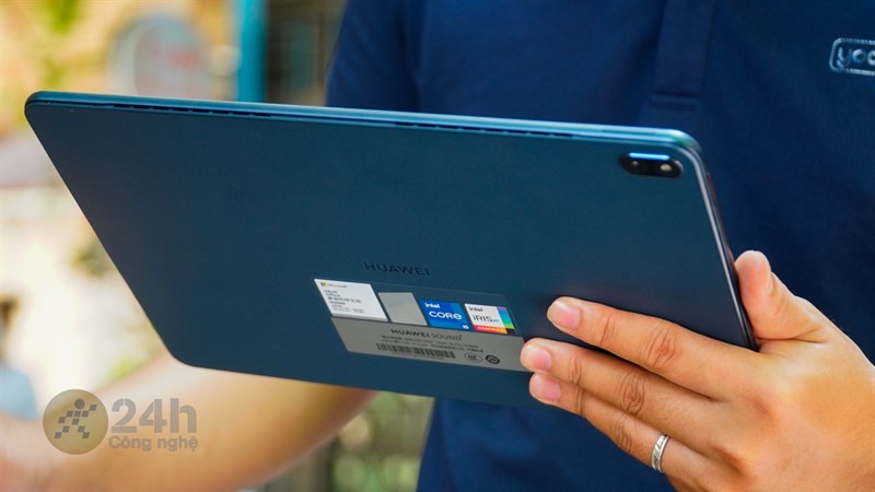 Huawei Matebook E 2022 được mình đánh giá là một chiếc laptop 2 trong 1 tốt trong phân khúc. Huawei Matebook E 2022 được mình đánh giá là một chiếc laptop 2 trong 1 tốt trong phân khúc.