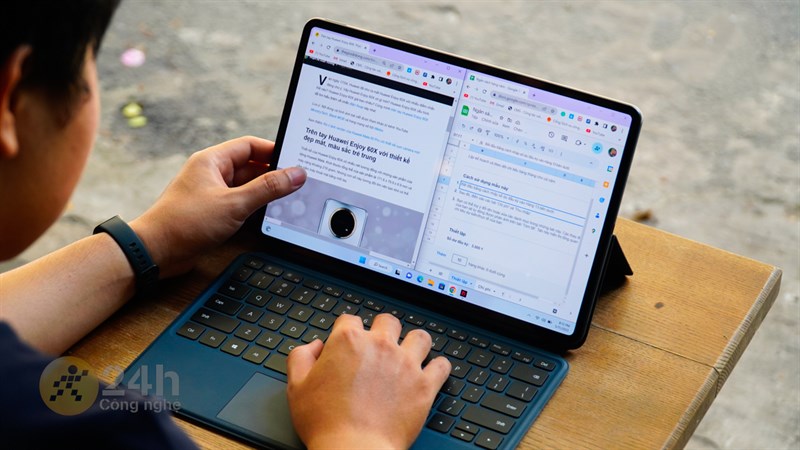 Dung lượng RAM tối đa 16 GB của Huawei Matebook E 2022 cũng đáp ứng nhu cầu đa nhiệm mượt mà. Dung lượng RAM tối đa 16 GB của Huawei Matebook E 2022 cũng đáp ứng nhu cầu đa nhiệm mượt mà.
