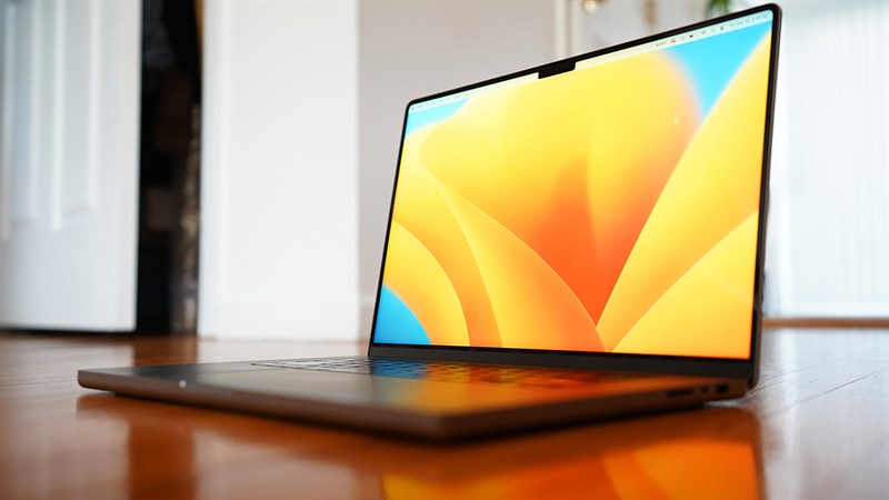Apple có thể hoãn ra mắt MacBook màn hình OLED
