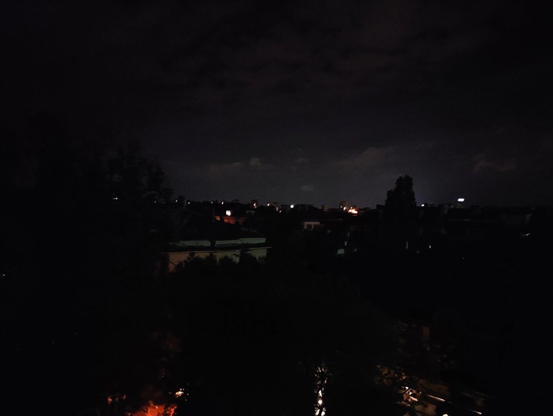 Ảnh chụp đêm không bật Night Mode Ảnh chụp đêm không bật Night Mode