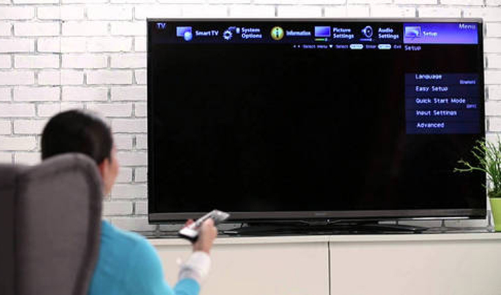 Dễ dàng thay đổi các thiết bị được kết nối với TV mà không cần tắt máy hoặc rút dây