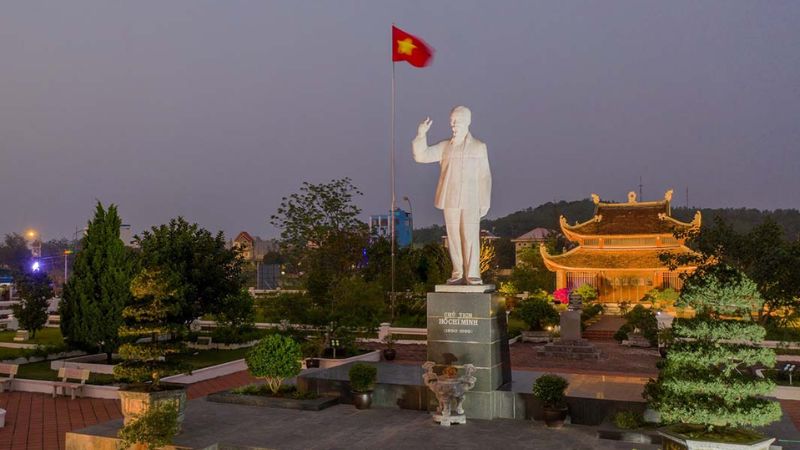 Nhà lưu niệm Bác Hồ