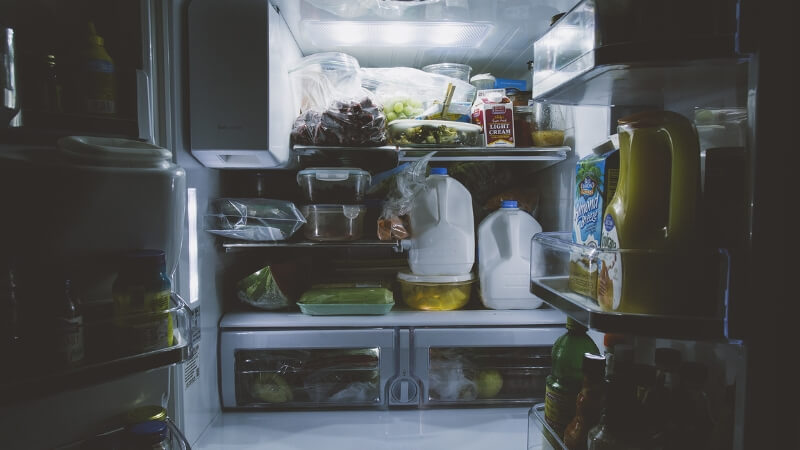 Arrange food in the refrigerator properly