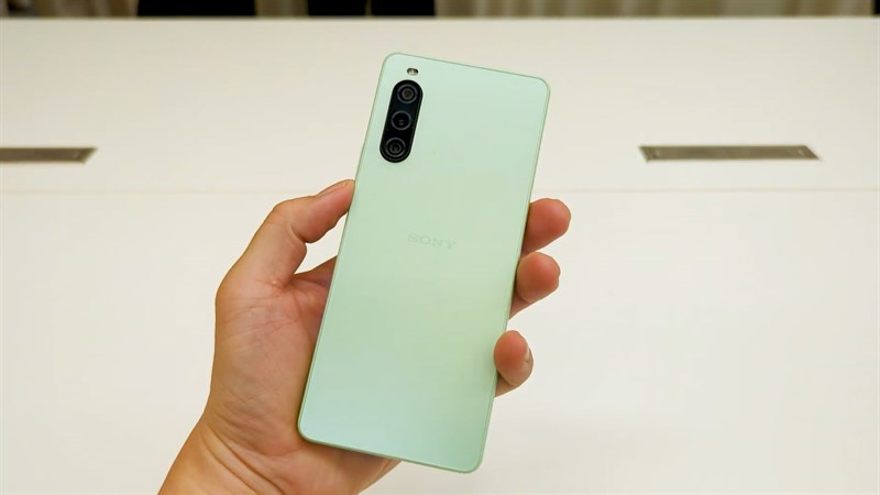 Xperia 10 V có phong cách thiết kế đơn giản như những thế hệ tiền nhiệm