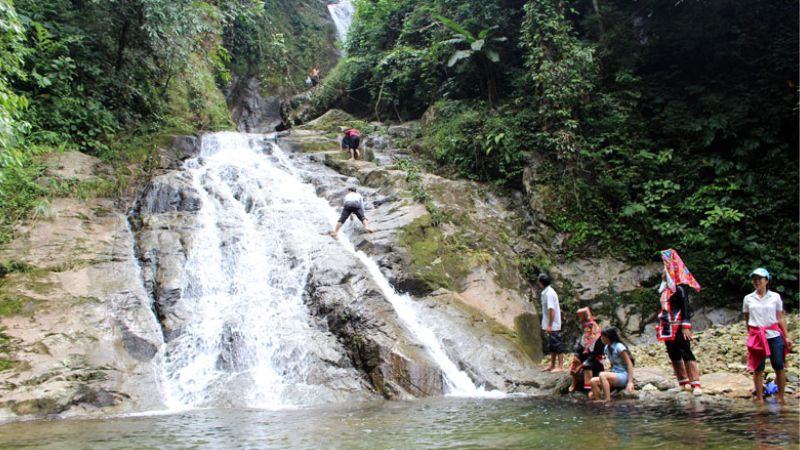 Thác Bạch Vân