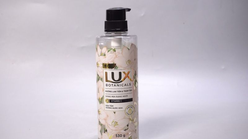 Cách sử dụng và bảo quản sữa tắm Lux Botanicals hương nước hoa