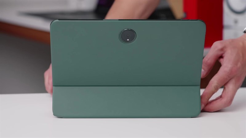 OnePlus Magnetic Keyboard.