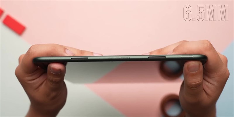 OnePlus Pad hấp dẫn người dùng nhờ vào thiết kế mỏng nhẹ và chất lượng hoàn thiện tốt.