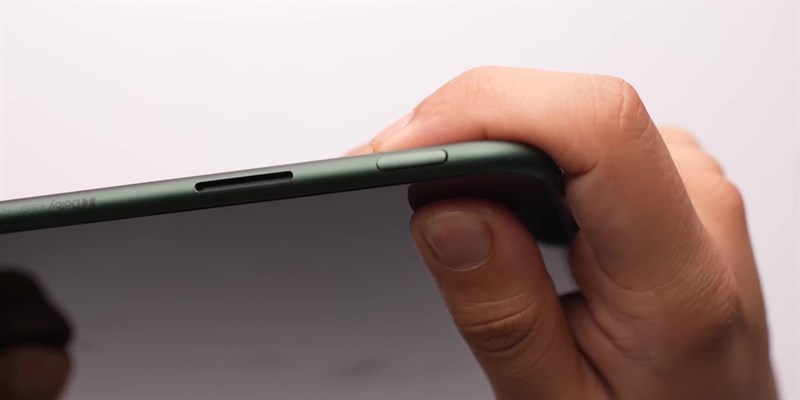 Các nút bấm của OnePlus Pad có kích thước nhỏ, nên hơi khó thao tác.