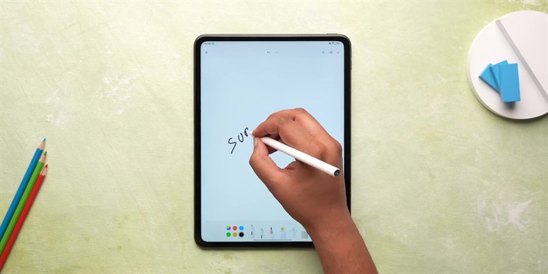 Bút stylus hoạt động khá tốt.