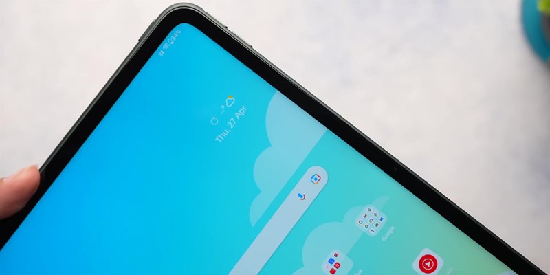 Cả thân máy và màn hình của OnePlus Pad đều được bo cong mạnh ở 4 góc.