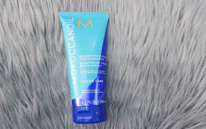 Dầu gội Moroccanoil Blonde Perfecting Purple