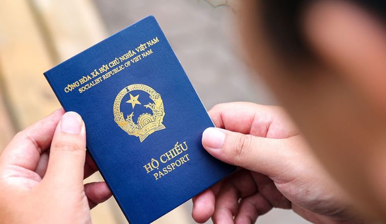 Hộ chiếu công vụ là gì? Ai được cấp hộ chiếu công vụ
