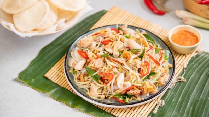 Papaya with snail salad