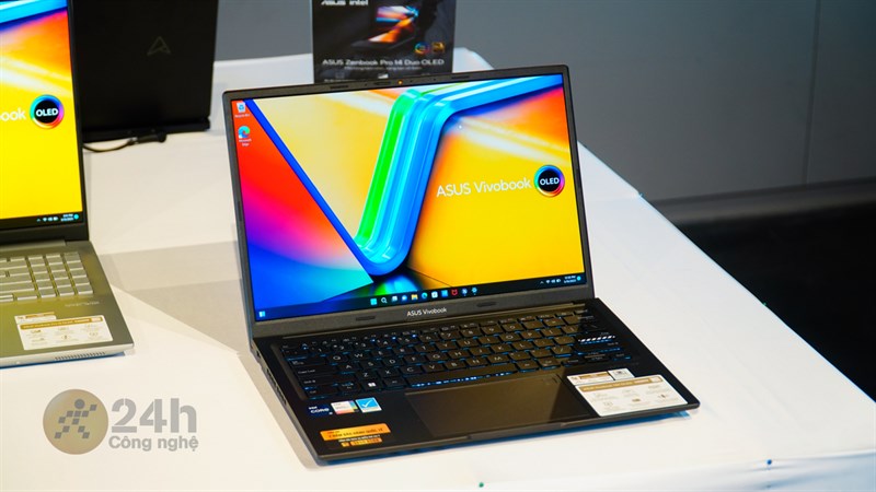 Dung lượng RAM 16 GB và bộ nhớ SSD 1 TB cũng mang lại cho mình trải nghiệm đa nhiệm mượt mà. Dung lượng RAM 16 GB và bộ nhớ SSD 1 TB cũng mang lại cho mình trải nghiệm đa nhiệm mượt mà.