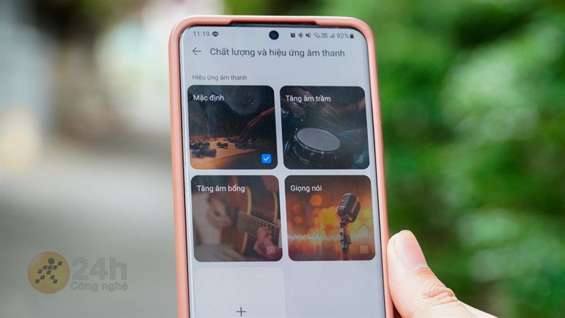 Để có được trải nghiệm âm thanh tốt hơn thì mọi người nên điều chỉnh lại EQ trong ứng dụng Huawei AI Life