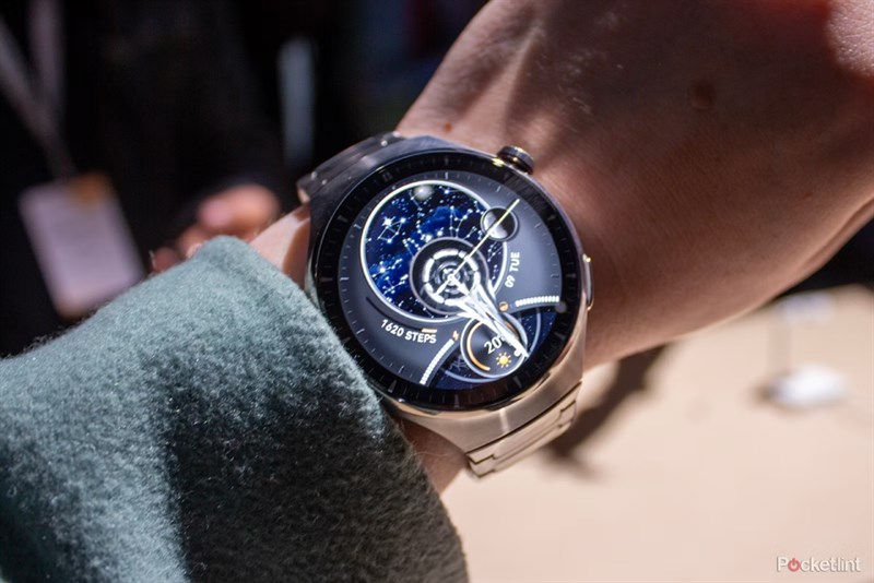 Huawei Watch 4 có nhiều phiên bản và màu sắc cho người dùng thoải thích lựa chọn