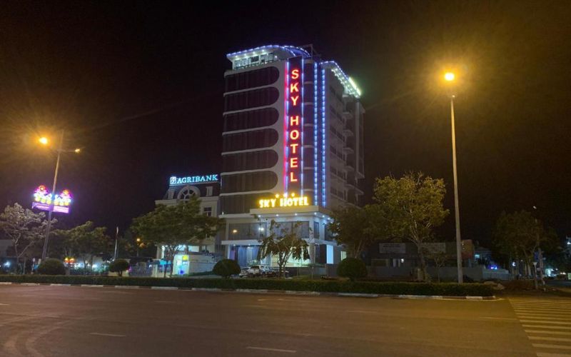 Sky Hotel Hồng Ngự