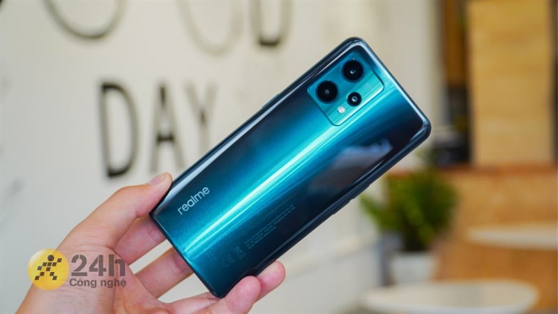 Thiết kế Light Shift đổi màu đặc biệt trên realme 9 Pro+ Thiết kế Light Shift đổi màu đặc biệt trên realme 9 Pro+