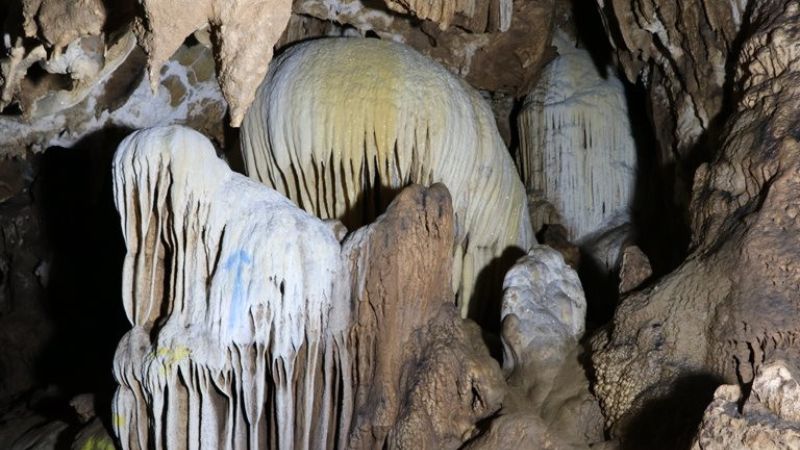 Hang động Hắt Chuông