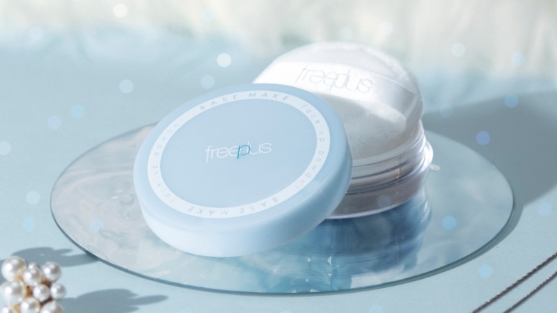 Phấn phủ che khuyết điểm Freeplus Face Up Powder NA