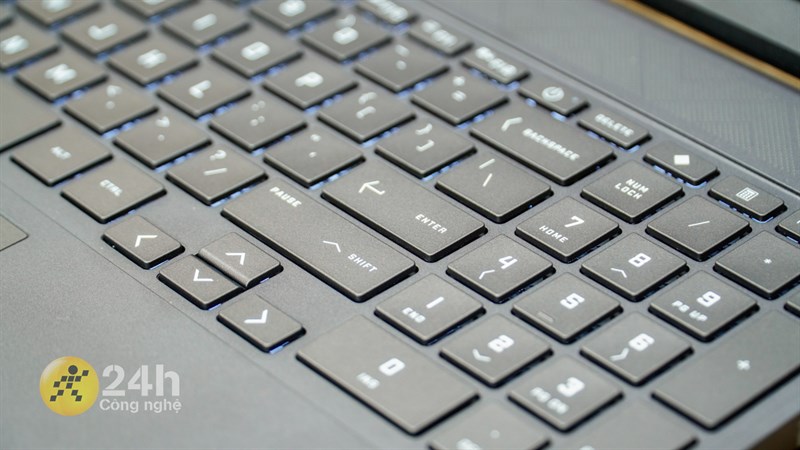Bàn phím HP VICTUS 15 còn được trang bị hệ thống đèn nền trắng Bàn phím HP VICTUS 15 còn được trang bị hệ thống đèn nền trắng